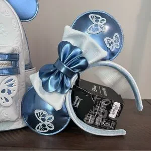 Loungefly | Bags | Nwt Loungefly Disney Minnie Mouse Blue  display picture 1